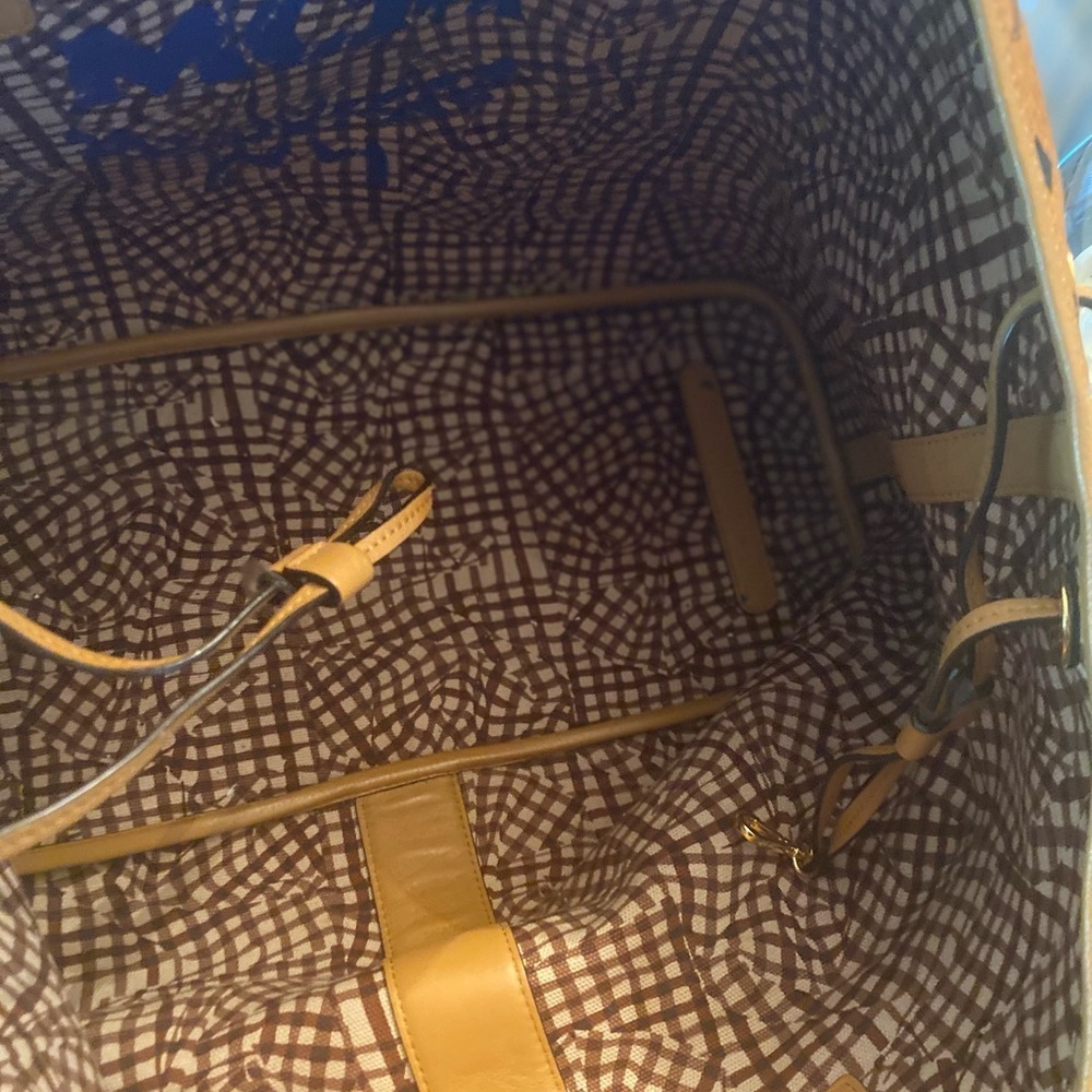 3 Piece Sale ๐MCM Tote Handbag Wallet - Picture 11 of 16